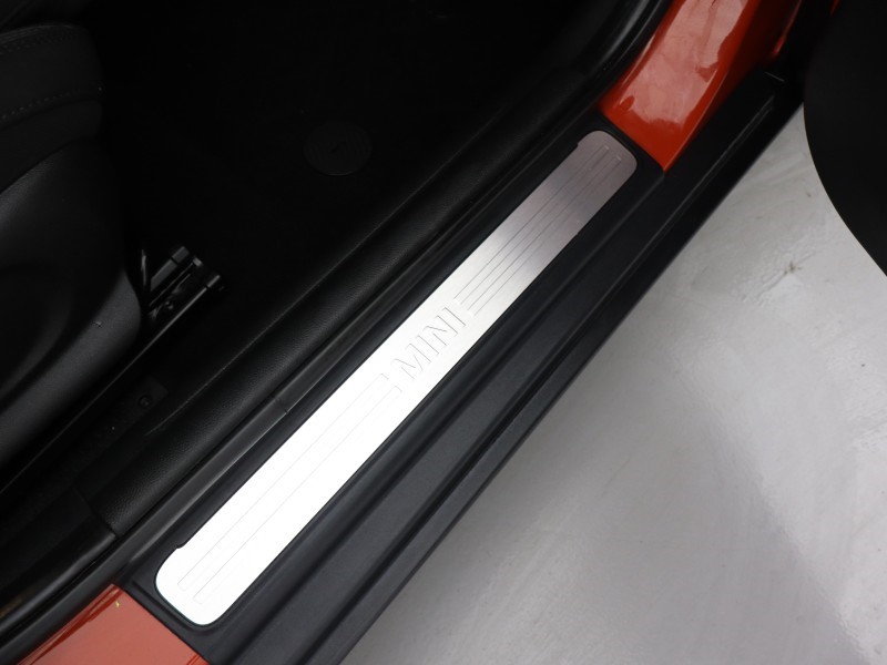 2019 (68) MINI HATCHBACK 1.5 Cooper Classic II 5dr 4977613