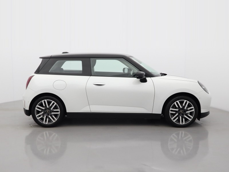 2024 (24) MINI COOPER 135kW E Classic 41kWh 3dr Auto 4965657