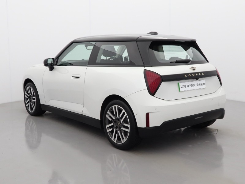 2024 (24) MINI COOPER 135kW E Classic 41kWh 3dr Auto