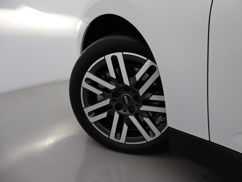 2024 (24) MINI COOPER 135kW E Classic 41kWh 3dr Auto 4965674