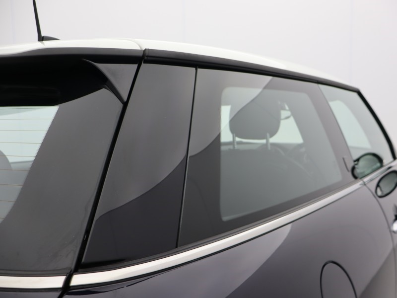 2022 (72) MINI HATCHBACK 1.5 Cooper Exclusive 3dr Auto 5182880