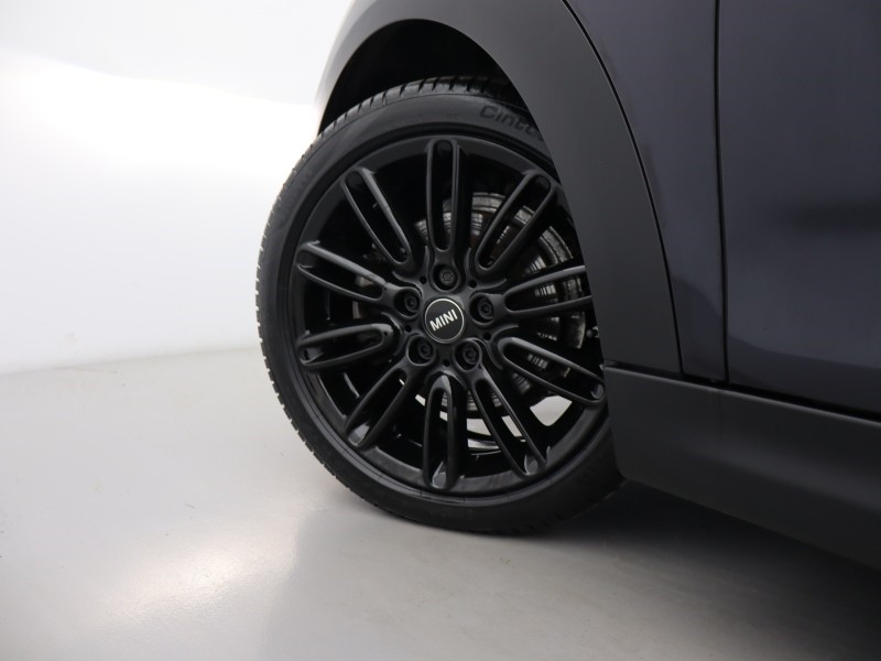 2022 (72) MINI HATCHBACK 1.5 Cooper Exclusive 3dr Auto 5182896