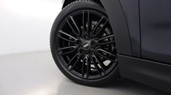 2022 (72) MINI HATCHBACK 1.5 Cooper Exclusive 3dr Auto 5182896