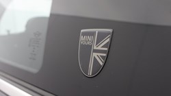 2022 (72) MINI HATCHBACK 1.5 Cooper Exclusive 3dr Auto 5182889