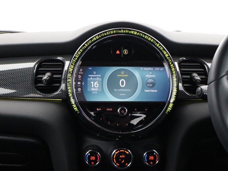 2022 (72) MINI HATCHBACK 1.5 Cooper Exclusive 3dr Auto 5182904