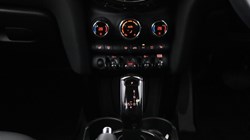 2022 (72) MINI HATCHBACK 1.5 Cooper Exclusive 3dr Auto 5182905