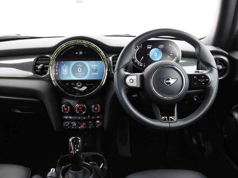 2022 (72) MINI HATCHBACK 1.5 Cooper Exclusive 3dr Auto 5182902