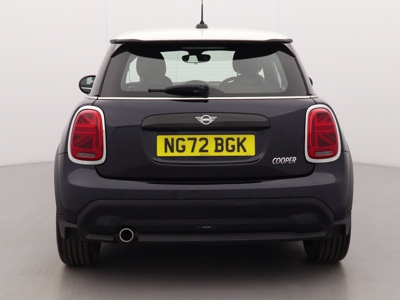 2022 (72) MINI HATCHBACK 1.5 Cooper Exclusive 3dr Auto 5182875