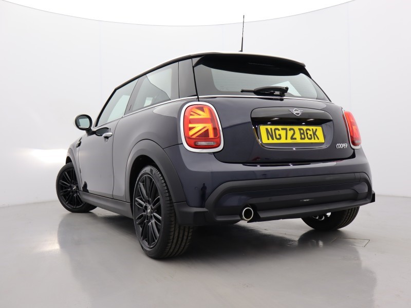 2022 (72) MINI HATCHBACK 1.5 Cooper Exclusive 3dr Auto 5182897