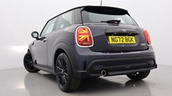 2022 (72) MINI HATCHBACK 1.5 Cooper Exclusive 3dr Auto 5182897