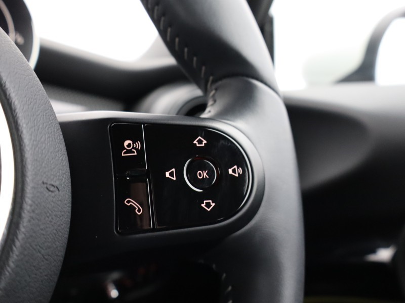 2022 (72) MINI HATCHBACK 1.5 Cooper Exclusive 3dr Auto 5182921