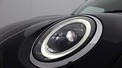 2022 (72) MINI HATCHBACK 1.5 Cooper Exclusive 3dr Auto 5182885