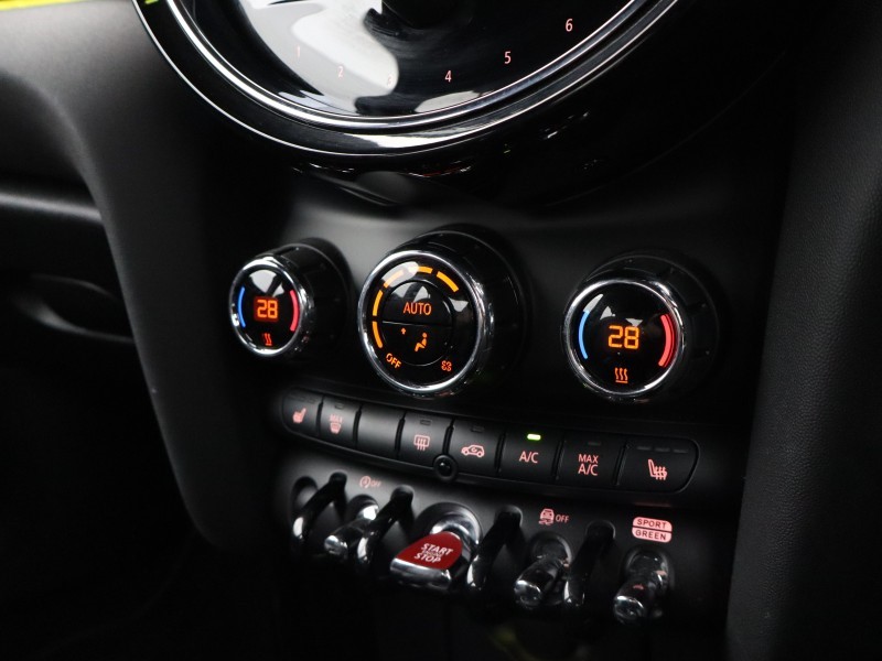 2022 (72) MINI HATCHBACK 1.5 Cooper Exclusive 3dr Auto 5182909