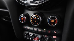2022 (72) MINI HATCHBACK 1.5 Cooper Exclusive 3dr Auto 5182909