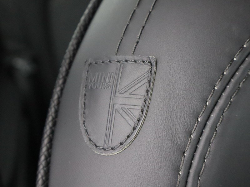 2022 (72) MINI HATCHBACK 1.5 Cooper Exclusive 3dr Auto 5182893