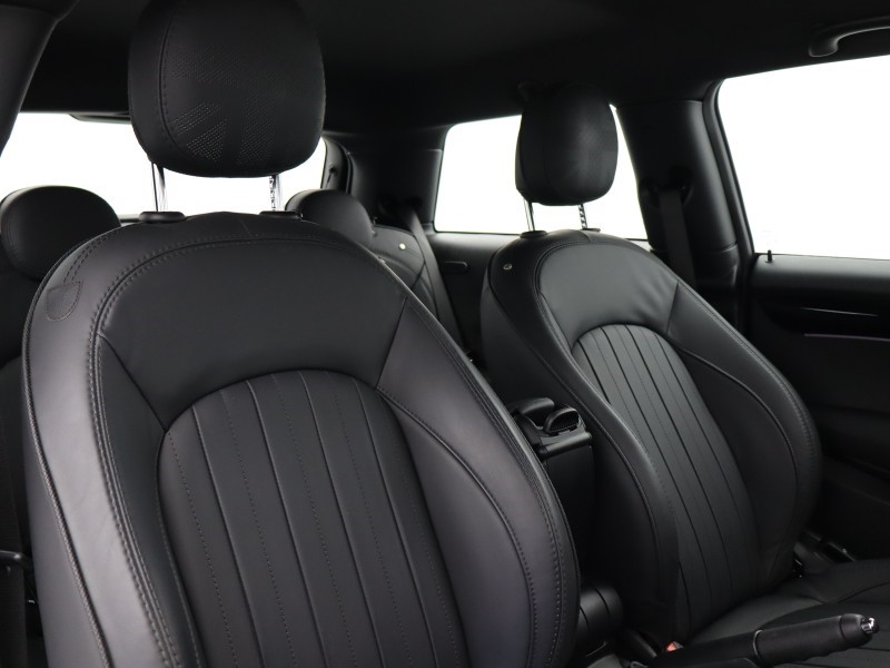 2022 (72) MINI HATCHBACK 1.5 Cooper Exclusive 3dr Auto 5182892