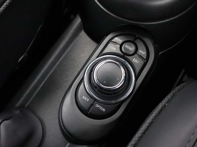 2022 (72) MINI HATCHBACK 1.5 Cooper Exclusive 3dr Auto 5182931