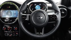 2022 (72) MINI HATCHBACK 1.5 Cooper Exclusive 3dr Auto 5182903