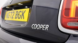 2022 (72) MINI HATCHBACK 1.5 Cooper Exclusive 3dr Auto 5182878