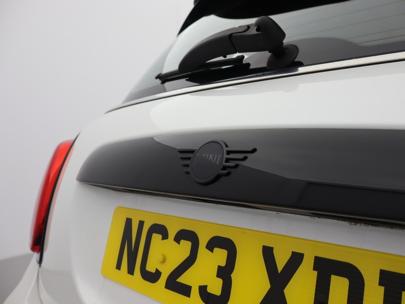 2023 (23) MINI HATCHBACK 1.5 Cooper Sport 3dr Auto 4975413