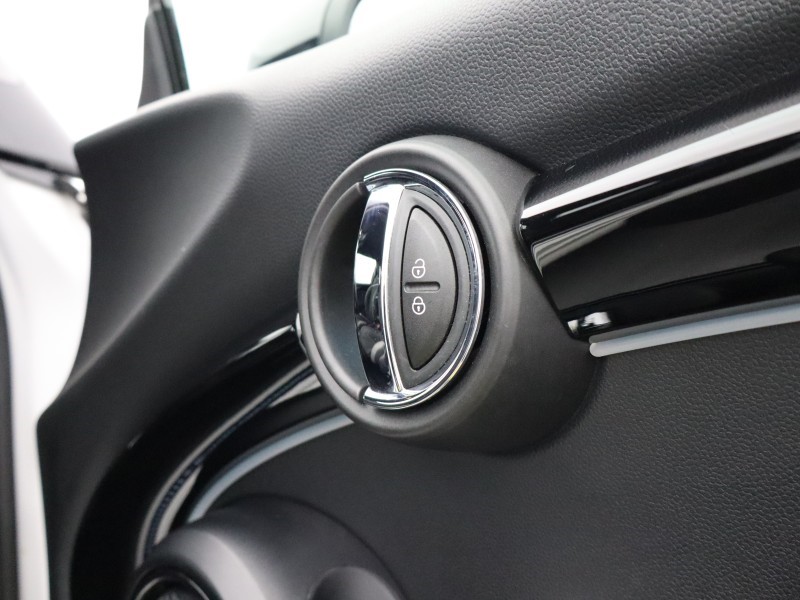 2023 (23) MINI HATCHBACK 1.5 Cooper Sport 3dr Auto 4975421