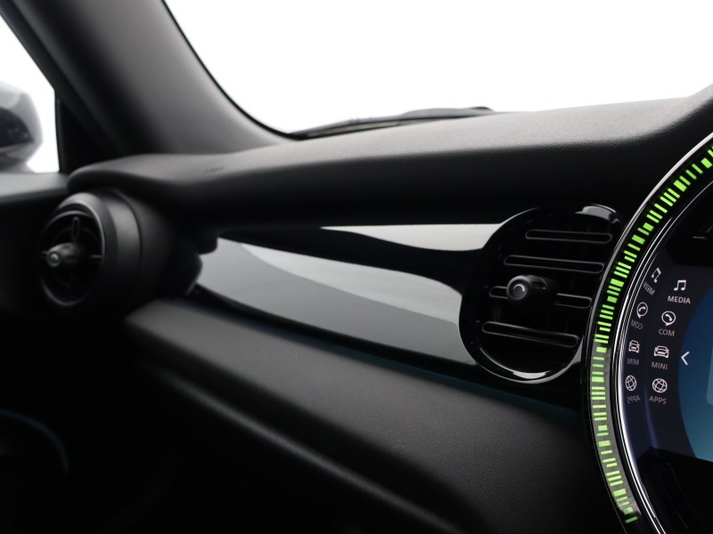 2023 (23) MINI HATCHBACK 1.5 Cooper Sport 3dr Auto 4975437