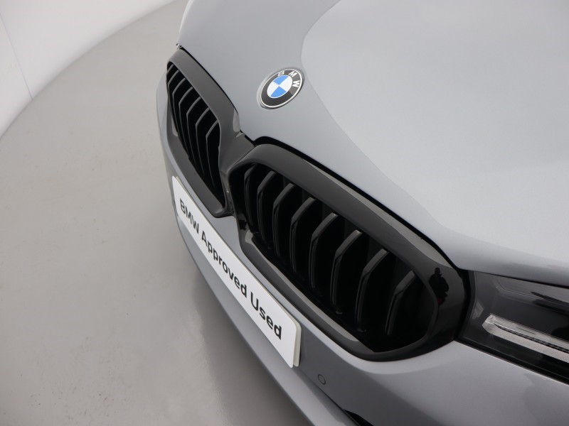 2023 (72) BMW 5 SERIES 520d MHT M Sport 4dr Step Auto 4992331