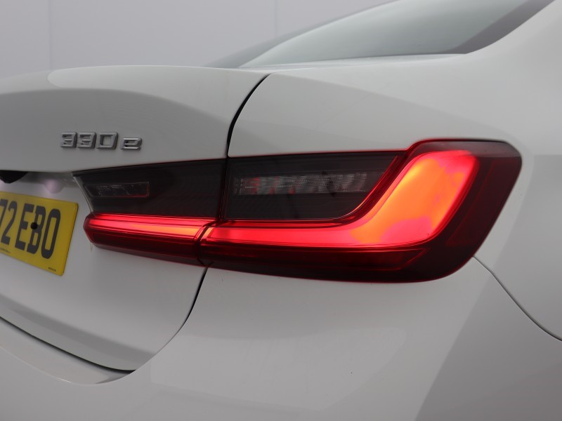 2022 (72) BMW 3 SERIES 330e M Sport 4dr Step Auto 5008361