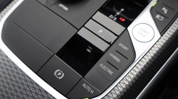 2022 (72) BMW 3 SERIES 330e M Sport 4dr Step Auto 5008403