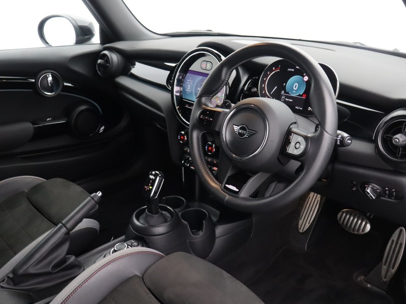 2022 (72) MINI HATCHBACK 2.0 John Cooper Works 3dr Auto 5016154