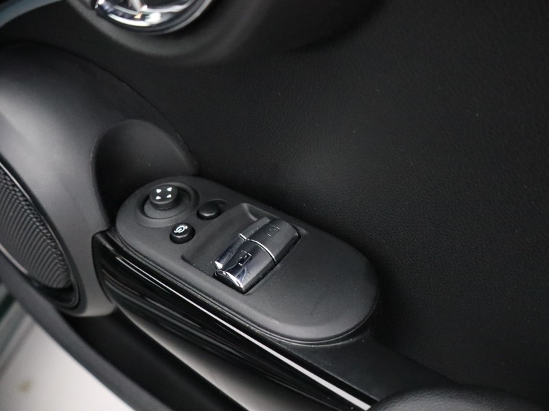 2022 (72) MINI HATCHBACK 2.0 John Cooper Works 3dr Auto 5016164