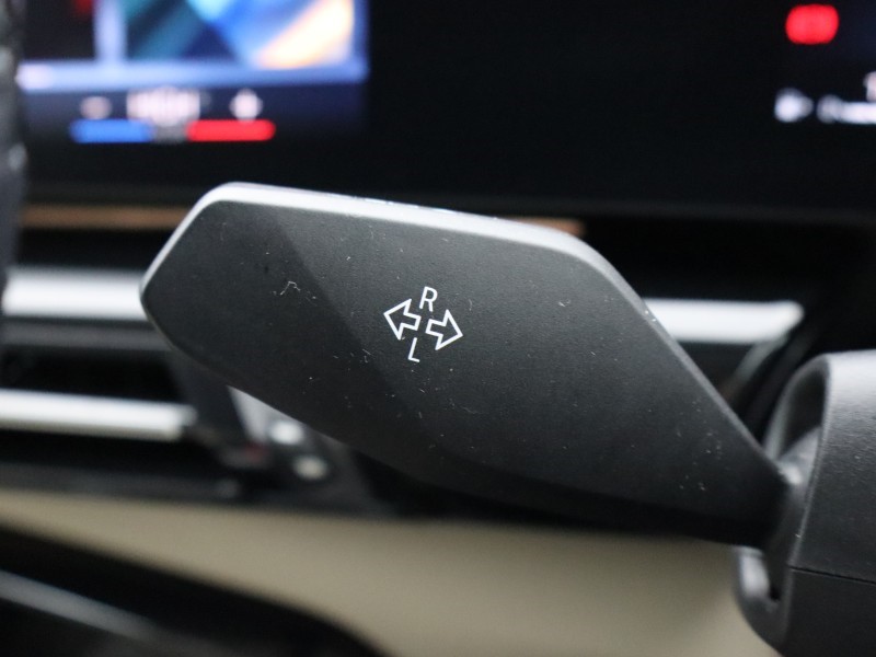 2023 (72) BMW X1 xDrive 23i MHT xLine 5dr Step Auto 5018165