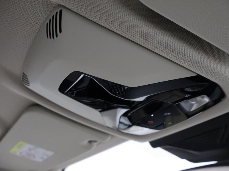 2023 (72) BMW X1 xDrive 23i MHT xLine 5dr Step Auto 5018154