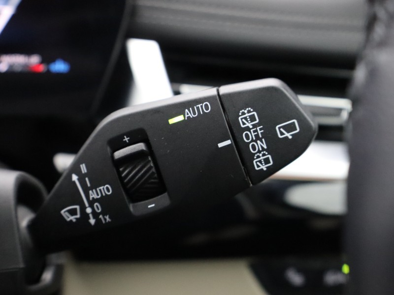 2023 (72) BMW X1 xDrive 23i MHT xLine 5dr Step Auto 5018164