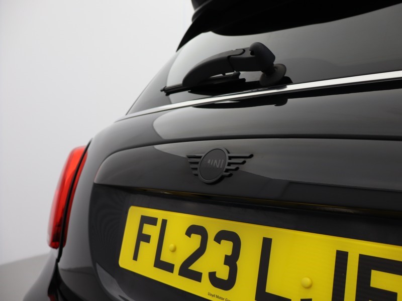 2023 (23) MINI HATCHBACK 2.0 Cooper S Sport 3dr Auto 5010830