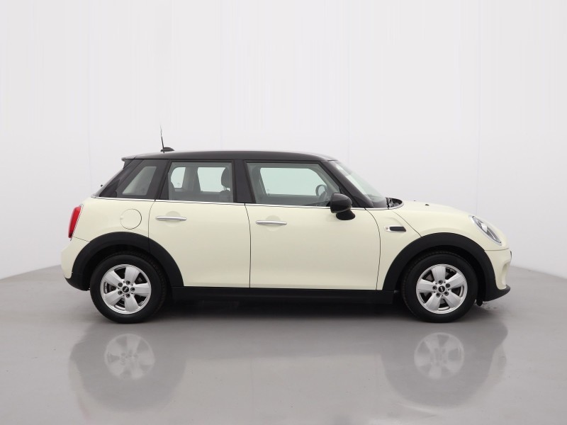 2018 (68) MINI HATCHBACK 1.5 Cooper Classic II 5dr 5113130