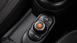 2018 (68) MINI HATCHBACK 1.5 Cooper Classic II 5dr 5113115