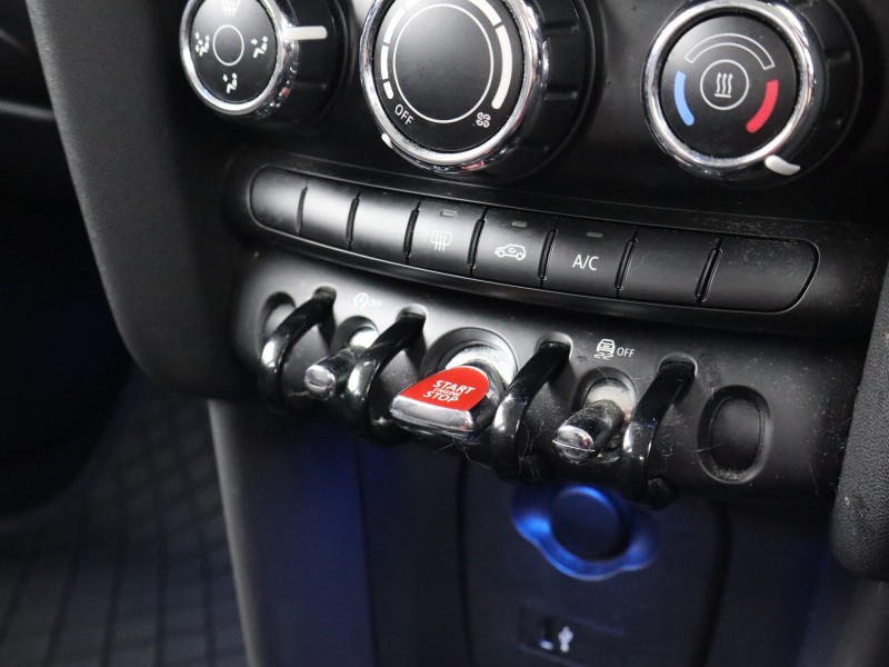 2018 (68) MINI HATCHBACK 1.5 Cooper Classic II 5dr 5113113