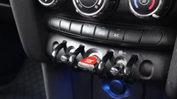 2018 (68) MINI HATCHBACK 1.5 Cooper Classic II 5dr 5113113