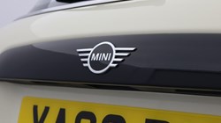 2018 (68) MINI HATCHBACK 1.5 Cooper Classic II 5dr 5113080