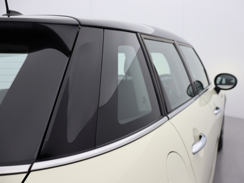 2018 (68) MINI HATCHBACK 1.5 Cooper Classic II 5dr 5113082