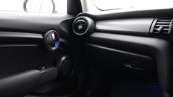 2018 (68) MINI HATCHBACK 1.5 Cooper Classic II 5dr 5113097