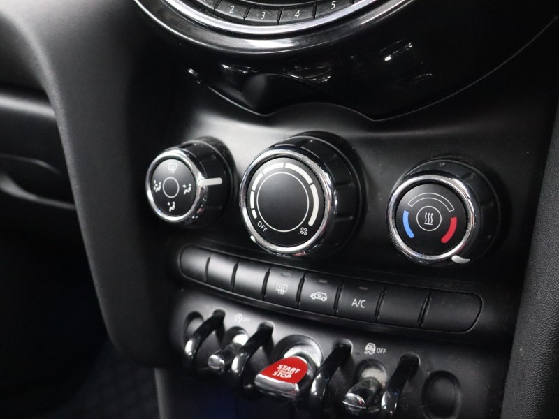 2018 (68) MINI HATCHBACK 1.5 Cooper Classic II 5dr 5113112