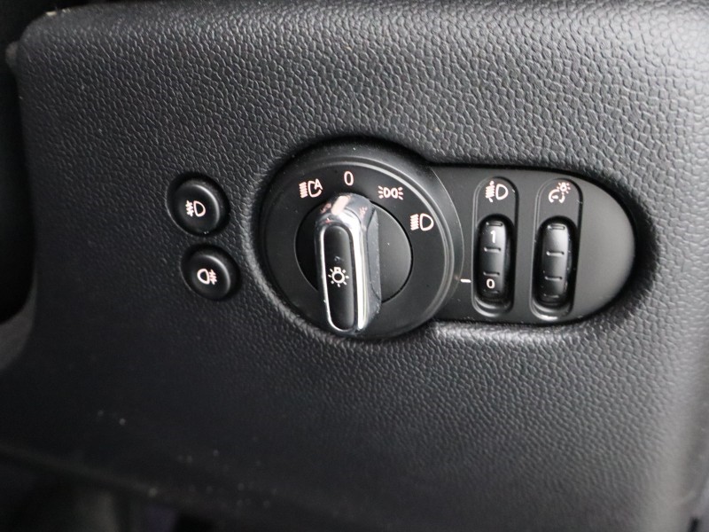 2018 (68) MINI HATCHBACK 1.5 Cooper Classic II 5dr 5113128