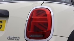 2018 (68) MINI HATCHBACK 1.5 Cooper Classic II 5dr 5113078