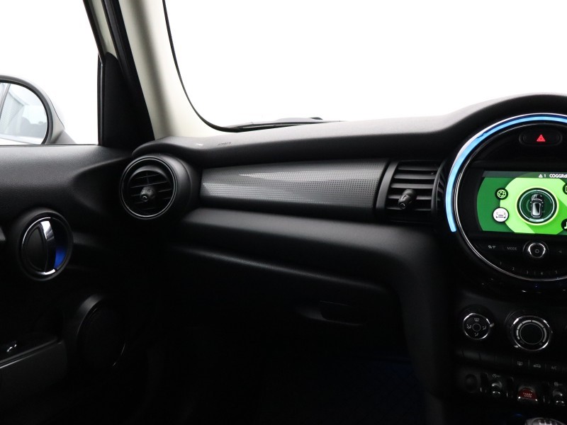 2018 (68) MINI HATCHBACK 1.5 Cooper Classic II 5dr 5113096