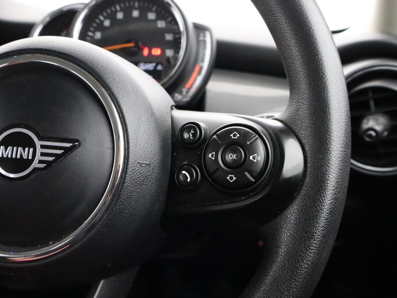 2018 (68) MINI HATCHBACK 1.5 Cooper Classic II 5dr 5113124