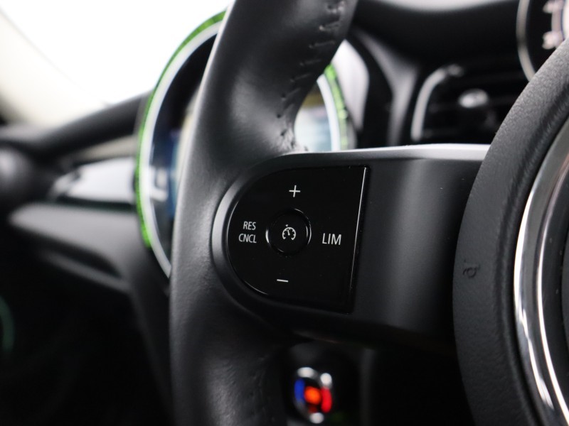 2024 (73) MINI HATCHBACK 1.5 Cooper Classic Premium 5dr 5071192