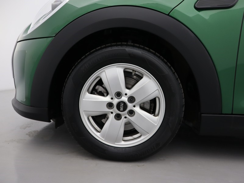 2024 (73) MINI HATCHBACK 1.5 Cooper Classic Premium 5dr 5071155