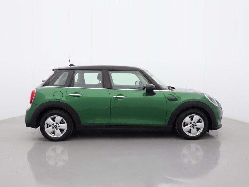 2024 (73) MINI HATCHBACK 1.5 Cooper Classic Premium 5dr 5071201